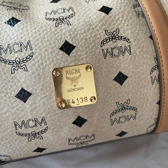 Authentic MCM Visetos shoulder crossbody bag (E11) - Picture 10 of 16